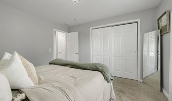 1704 Dallas St, Auburn, IN 46706