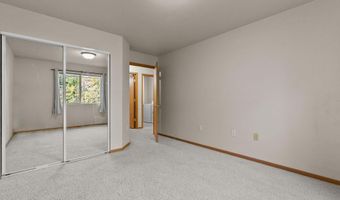 3325 N CASALOMA Dr 39, Appleton, WI 54913