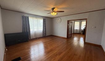503 S Clinton St, Albia, IA 52531