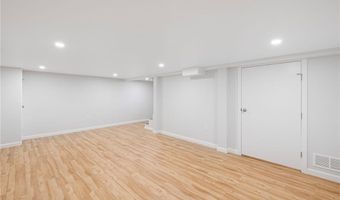5 Lee Rd, Barrington, RI 02806