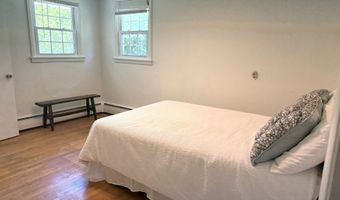 3 Woodview Dr, Brookfield, CT 06804