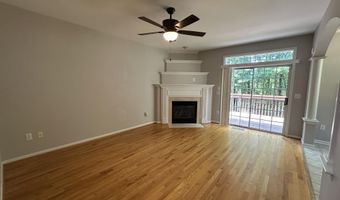 1748 Town Home Dr, Apex, NC 27502