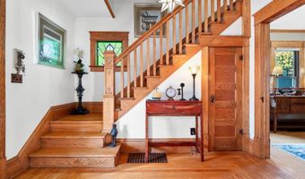815 Midway Dr, Auburn, IN 46706