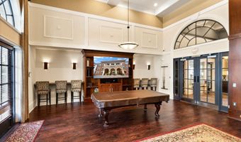 2465 ARMY NAVY Dr 204, Arlington, VA 22206