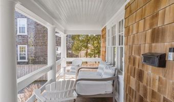 193 Coggeshall Ave, Newport, RI 02840