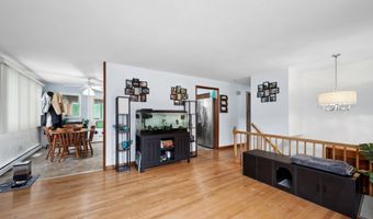 59 Litchfield Ln, Bristol, CT 06010