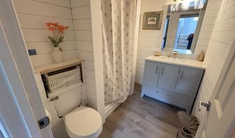 52 Forest Ave, Augusta, ME 04330