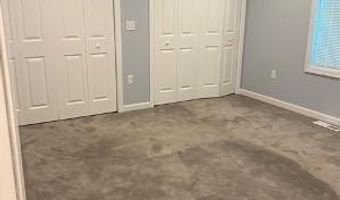 51 Newport Ave, Middletown, RI 02842