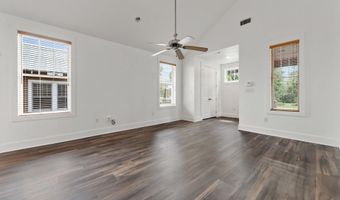 210 Seal Ave, Biloxi, MS 39530