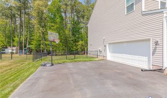 10146 Cameron Ridge Dr, Ashland, VA 23005