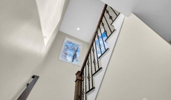 537 S Atlantic Ave, Aberdeen, NJ 07747