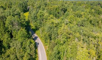 15 Bowling Green Ln, Belfast, ME 04915