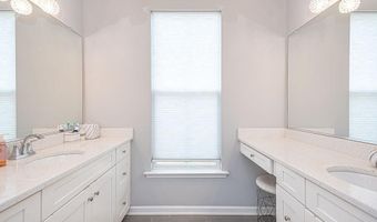 10121 FAST COLORS Ln, Berlin, MD 21811