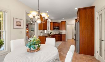 12 Amber Ln, Bedford, NH 03110