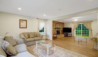 8304 FIVE GATES Rd, Annandale, VA 22003
