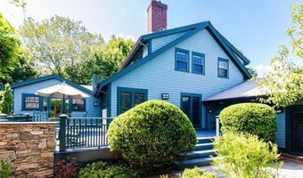 137 Narragansett Ave, Jamestown, RI 02835