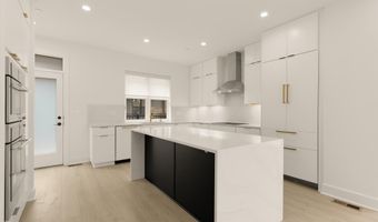 5530 TOPAZ Ln, Bethesda, MD 20816