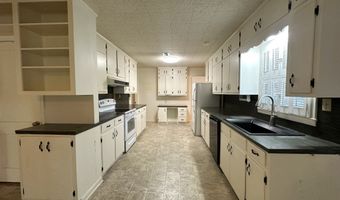 901 4th, Adel, GA 31620