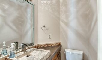 4019 Bobbin Ln, Addison, TX 75001