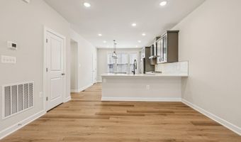 7355 MOUNTAINEER Dr, Alexandria, VA 22306