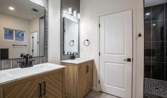 380 Deluvina Pl SW, Albuquerque, NM 87105