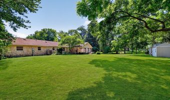 6926 Woodridge Dr, Avon, IN 46123