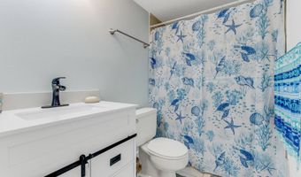 1640 Juno Trl 102A, Astor, FL 32102