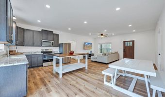9900 Stonewall Rd, Appomattox, VA 24522