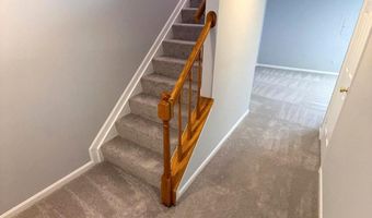 6520 MEDINAH Ln, Alexandria, VA 22312