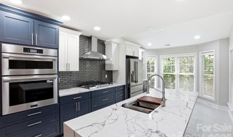 15 Kaylor Dr, Arden, NC 28704