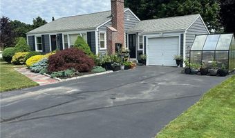 76 Poplar Dr, Cranston, RI 02920