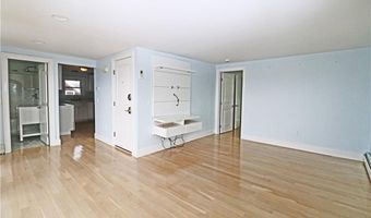 249 Tuckerman Ave 2, Middletown, RI 02842