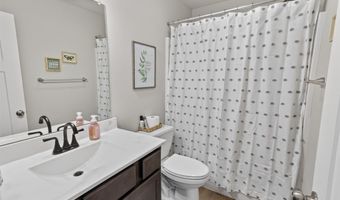 2624 21st St SW, Altoona, IA 50009
