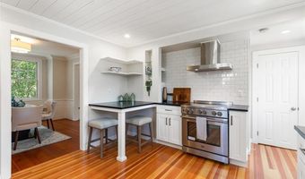 85 Highland Ave, Barrington, RI 02806