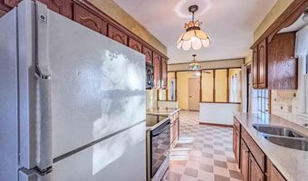 2017 N A St, Arkansas City, KS 67005