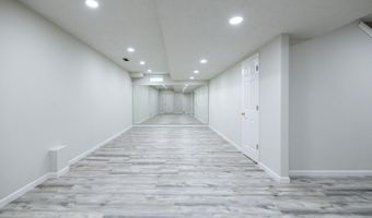 2400 Rockport Ct, Ann Arbor, MI 48103