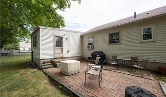 7 New Clark Rd, Cumberland, RI 02864