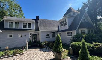 11 Harbor St, Jamestown, RI 02835