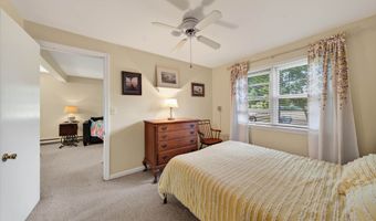 16 Driscoll Rd, Branford, CT 06405