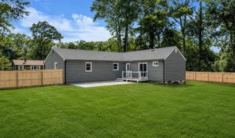 11 W Park Ave, Belford, NJ 07718
