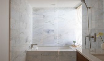 383 Kalaimoku St 3010, Honolulu, HI 96815