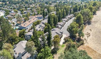 5720 Skyview Way E, Agoura Hills, CA 91301