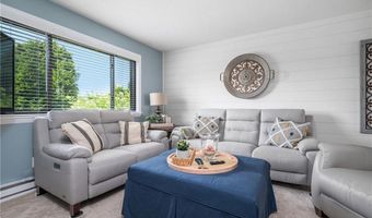 30 Sweet Meadows Ct 26, Narragansett, RI 02882
