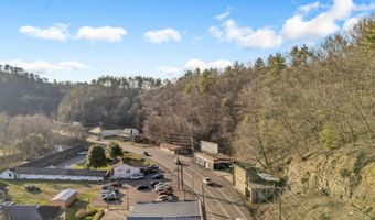 634 Ritter Dr, Beaver, WV 25813