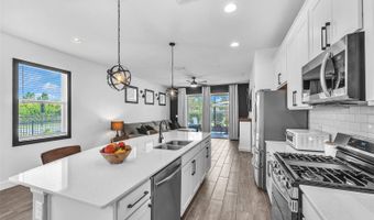 5551 DEL CORONADO Dr, Apollo Beach, FL 33572