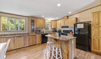 4 Cherry St, Belmont, NH 03220