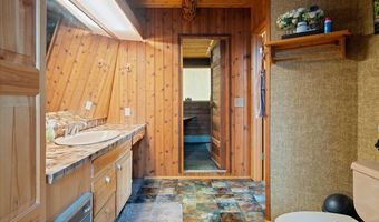 15868 N Fish Lake Rd, Chickaloon, AK 99674