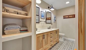 9606 Reliance Dr, Anchorage, AK 99507