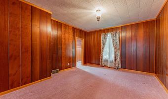 102 S Oak St, Arrowsmith, IL 61722