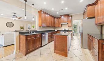 302 Riverside Dr, Berwick, LA 70342